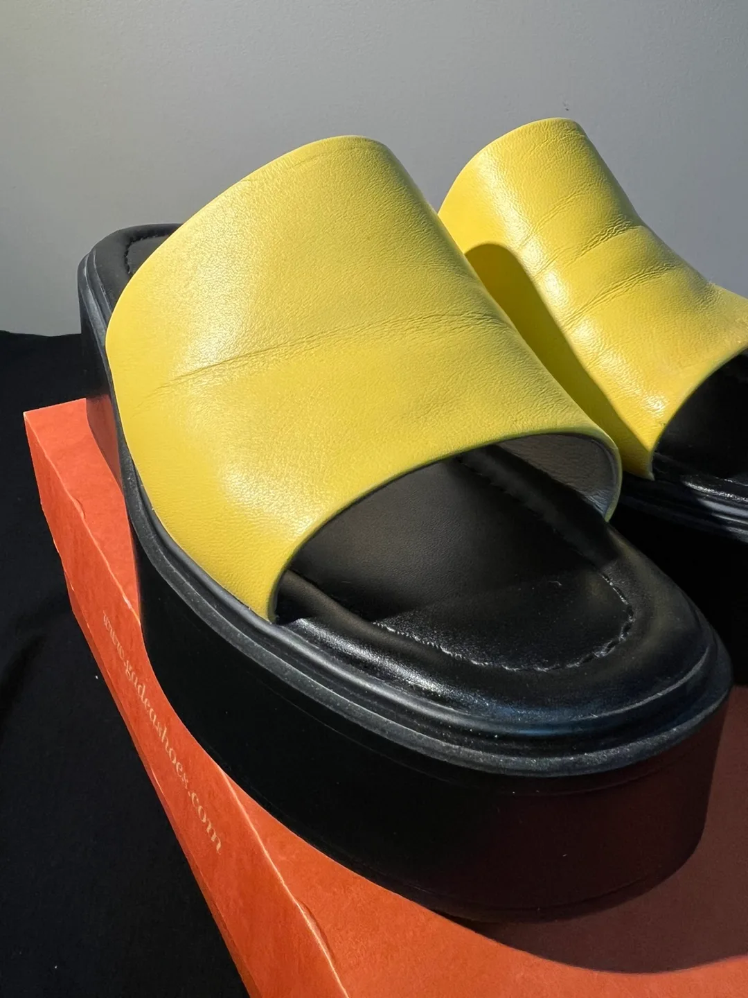 Marnessi Fashion Yellow Platform Slides image indicator(2)