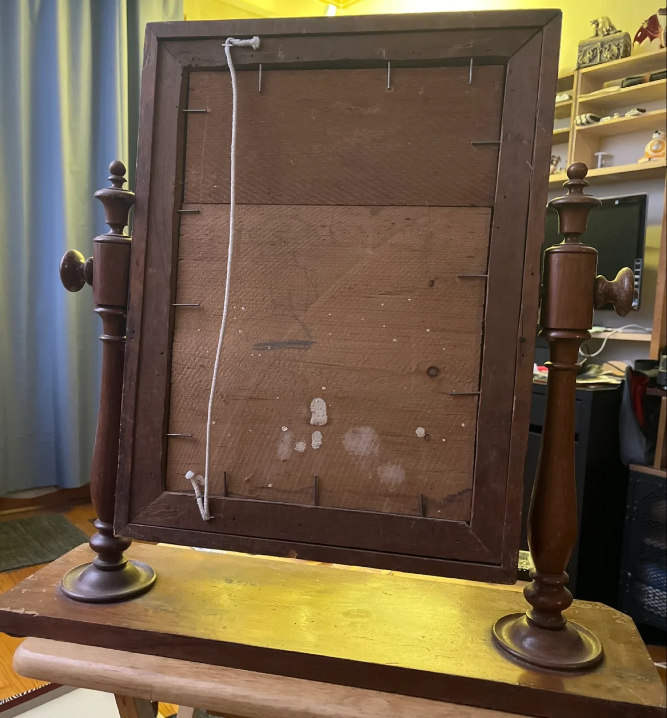 Antique Vanity Mirror - Wood Frame image indicator(2)