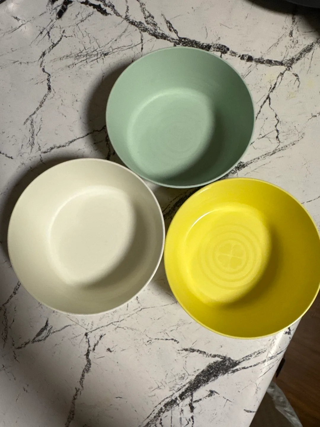 Set of 3 Colourful Bowls image indicator(2)
