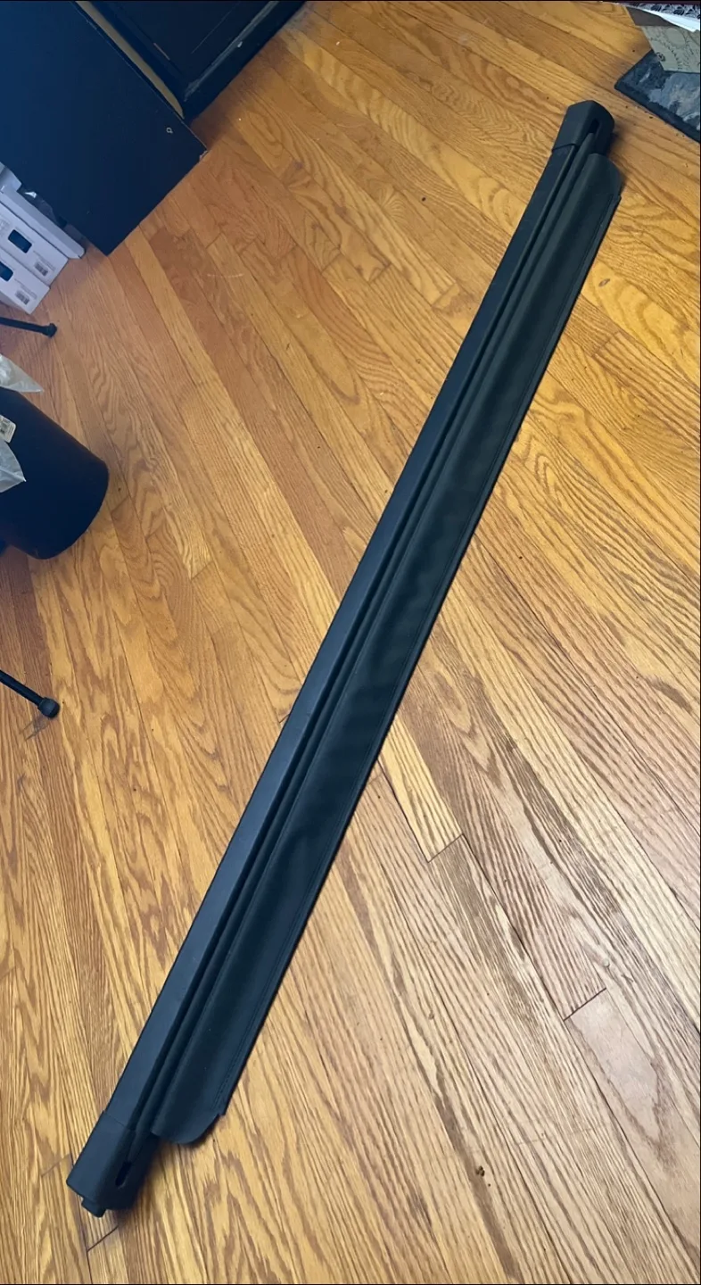 Kia Sorento Black Retractable Cargo Cover thumbnail