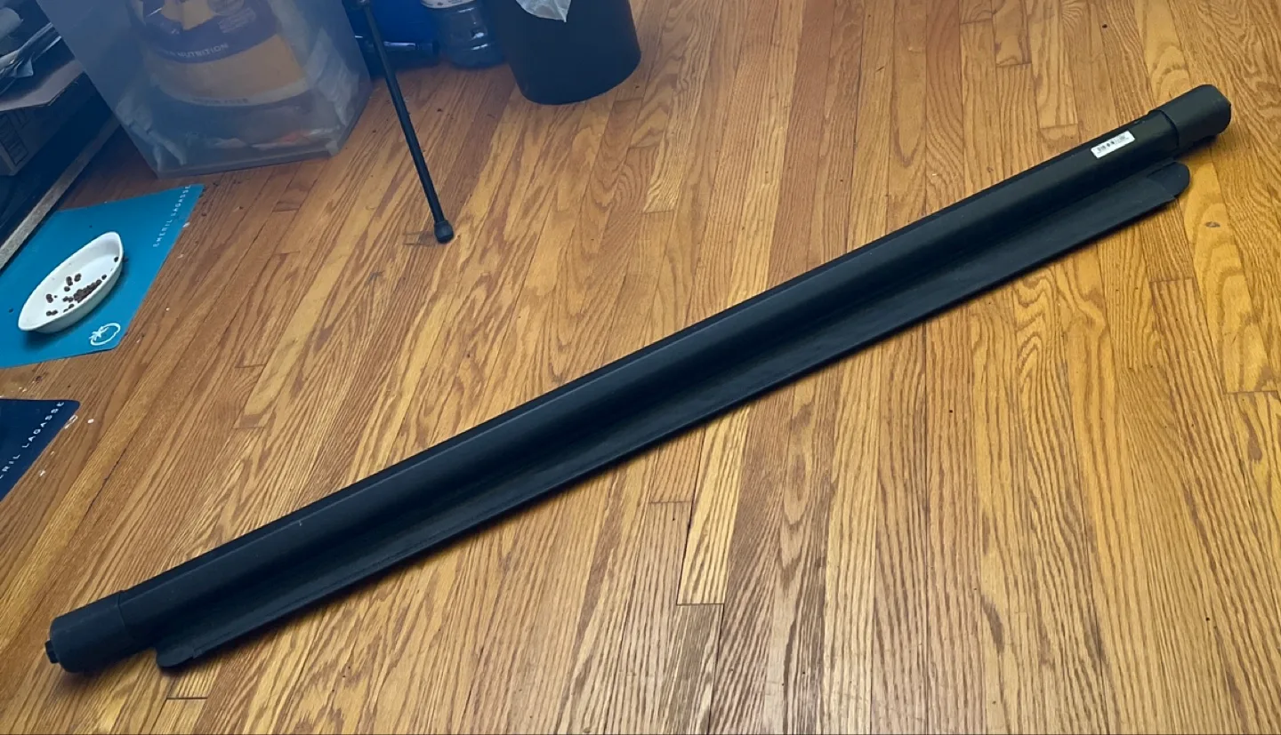 Kia Sorento Black Retractable Cargo Cover image indicator(2)