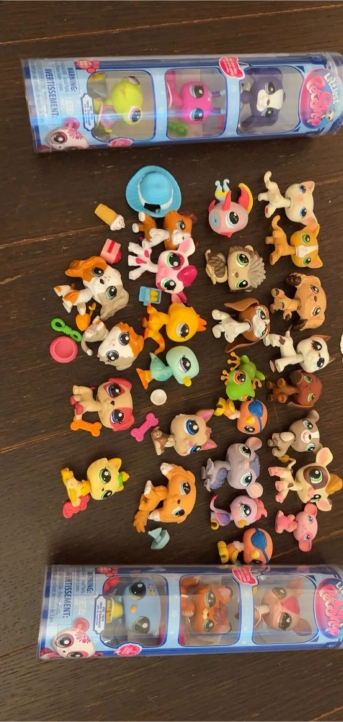 Littlest Pet Shop Authentic Pet Lot With Main 5’s image indicator(2)