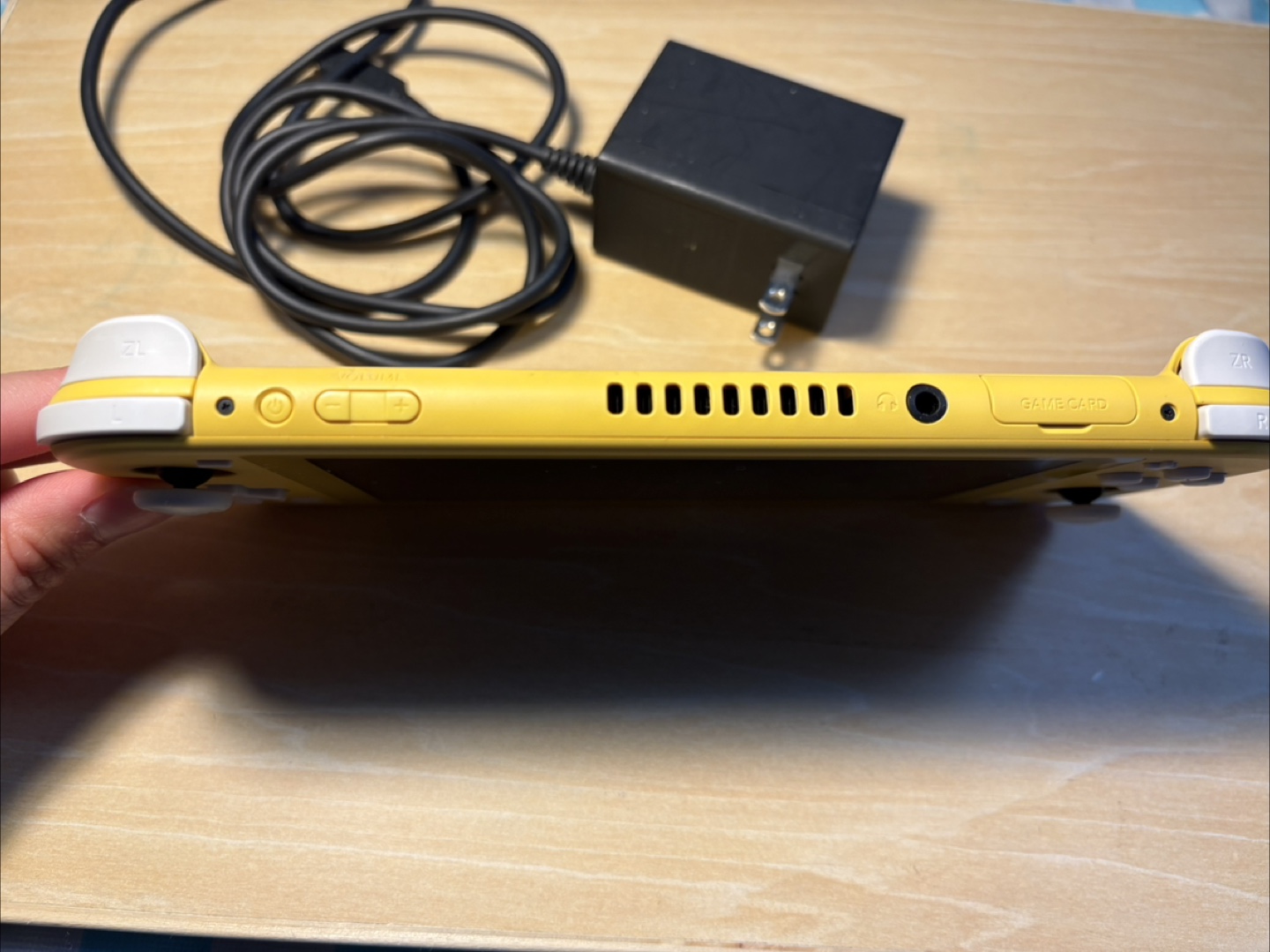 Nintendo Switch Lite - Yellow - photo 3