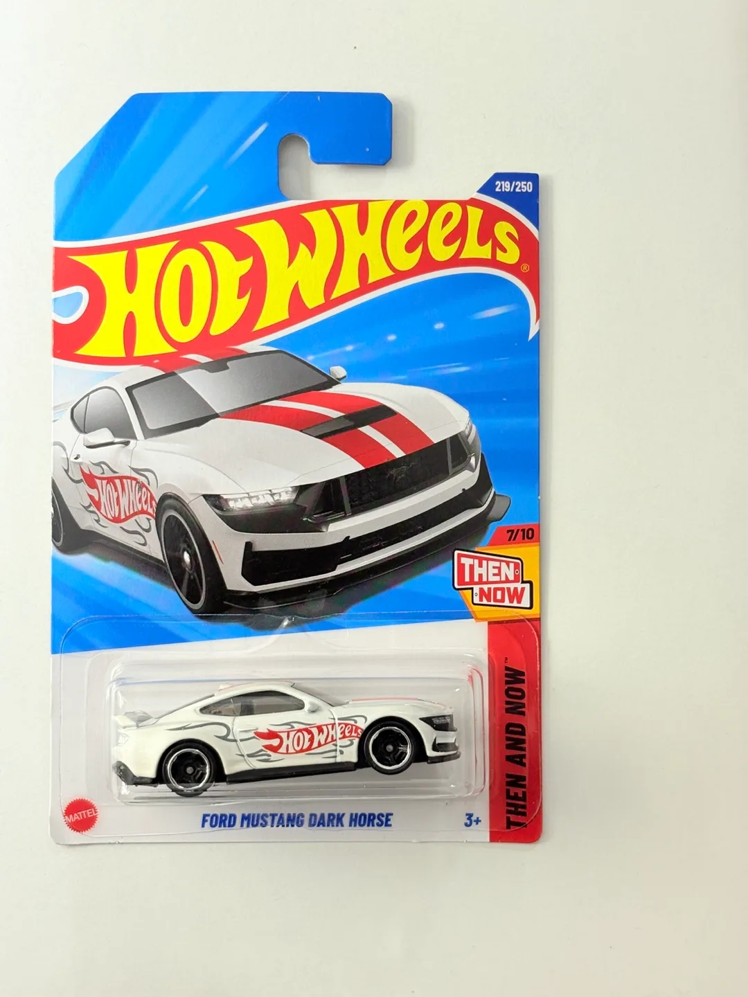 Hot Wheels Ford Mustang Dark Horse - New thumbnail