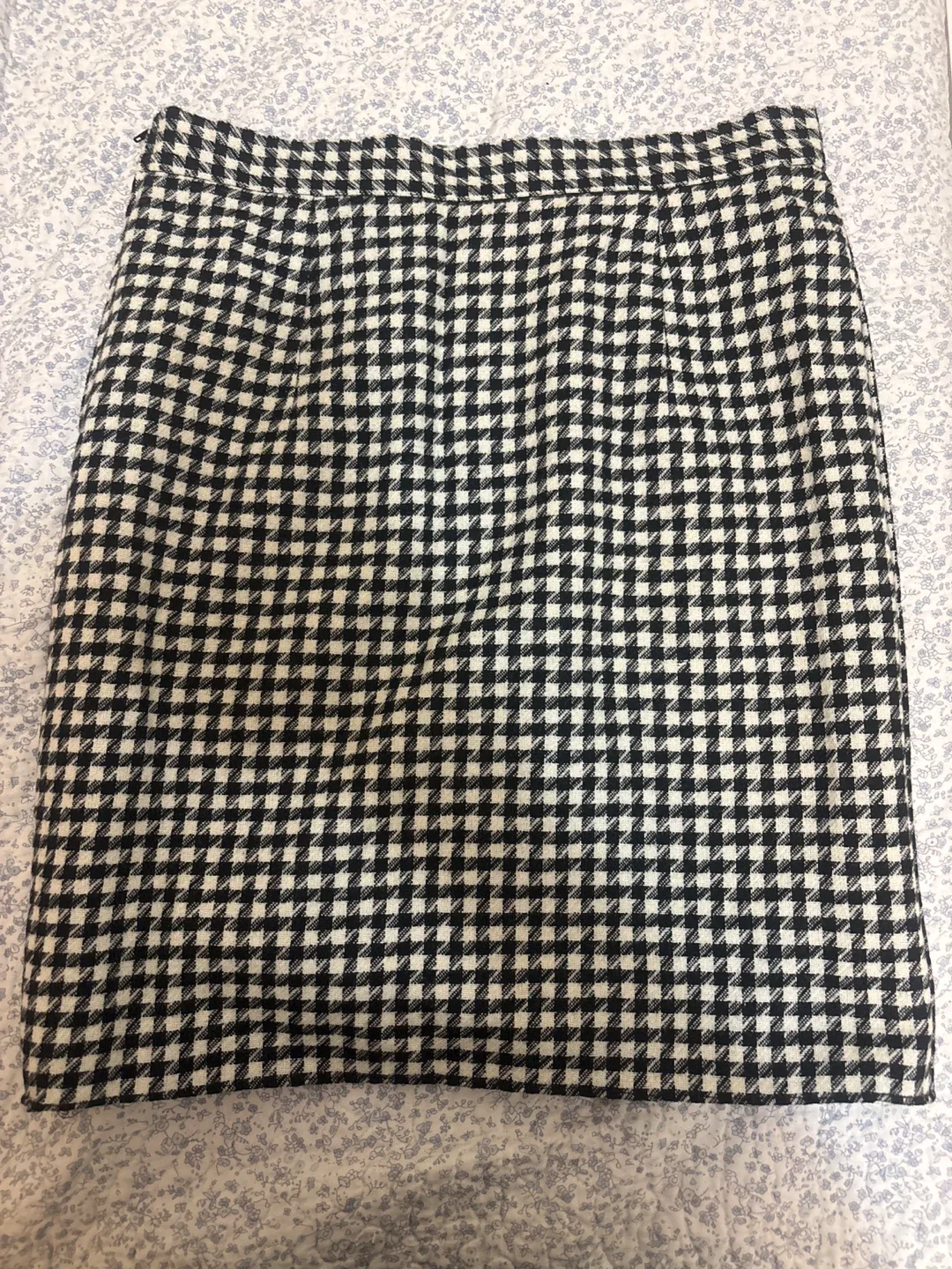 Checkered Skirt - Size 12 image indicator(2)