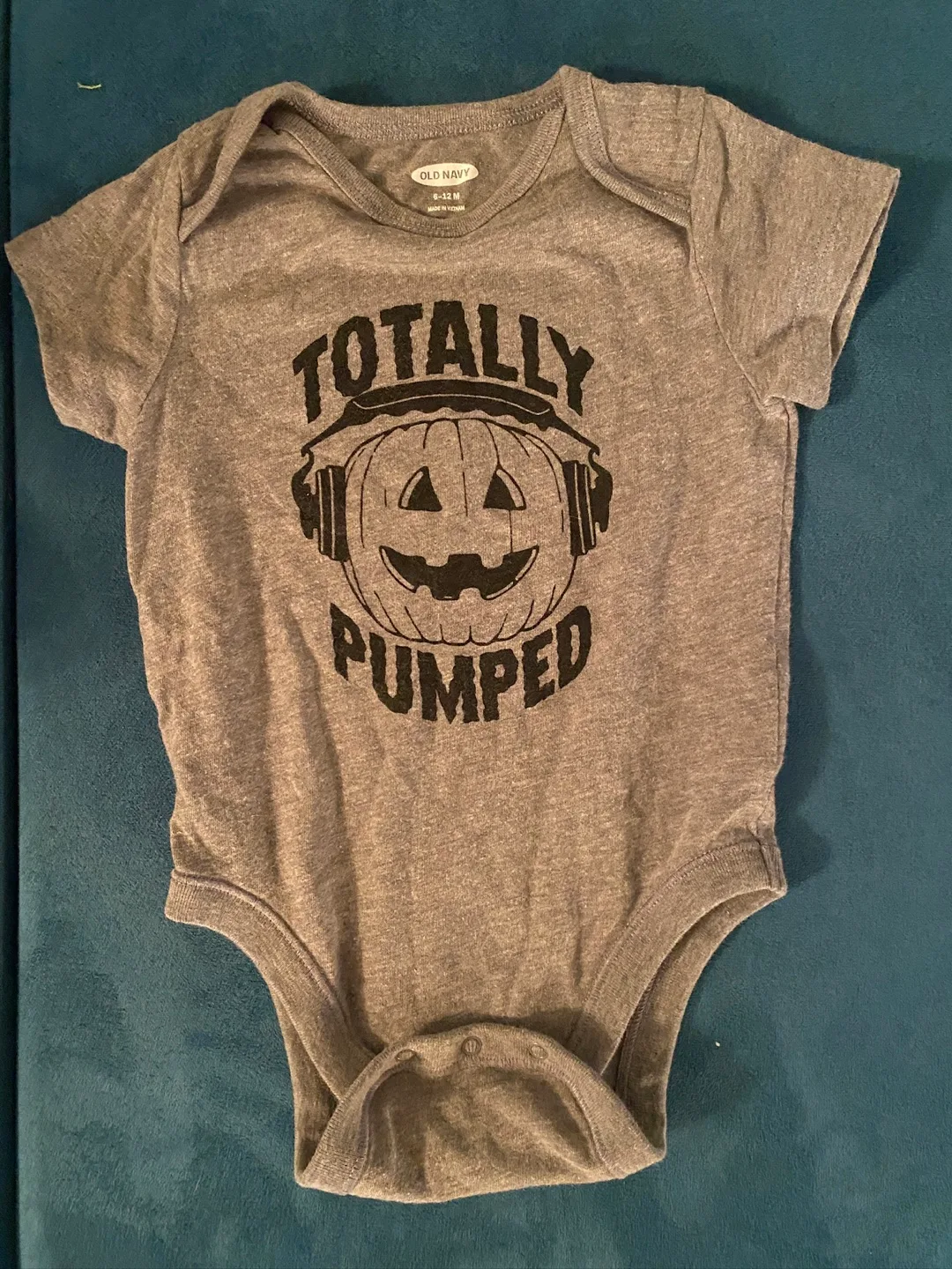 Old Navy 6-12M Grey Halloween Onesie thumbnail
