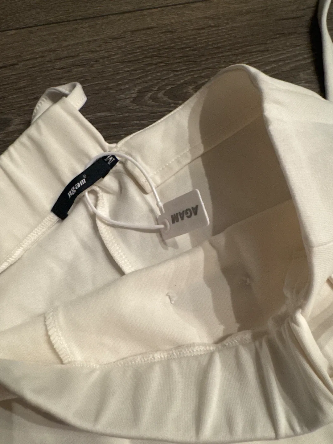 AGAM White Skirt - Size M image indicator(2)