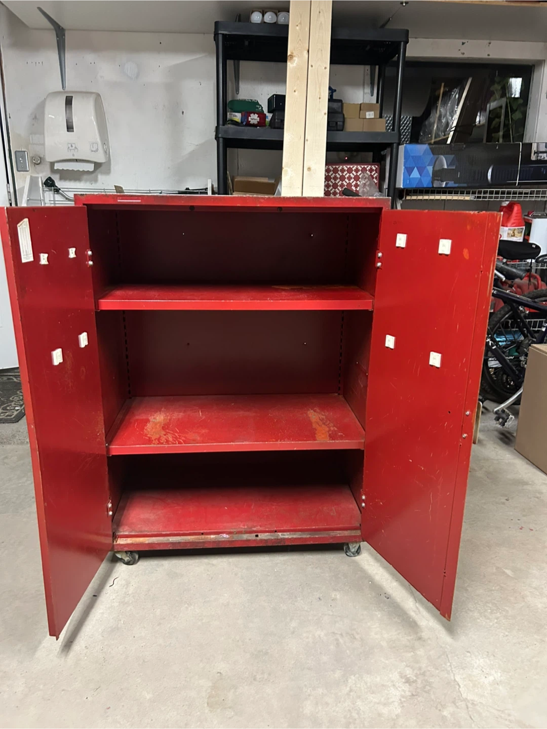 Rolling tool storage cabinet - photo 2