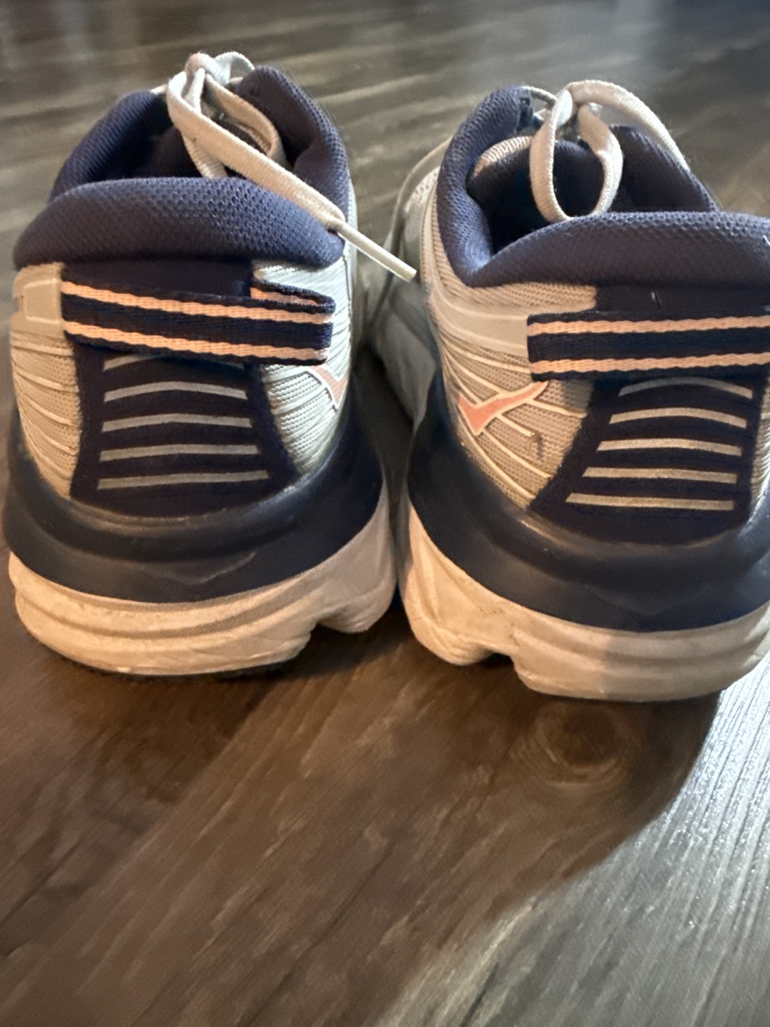 Hoka Bondi 7 Running Shoes size 8 - photo 4