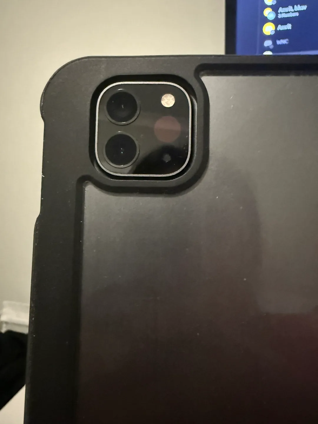 Apple iPad Pro 12.9-inch (5th Gen) 128GB image indicator(2)