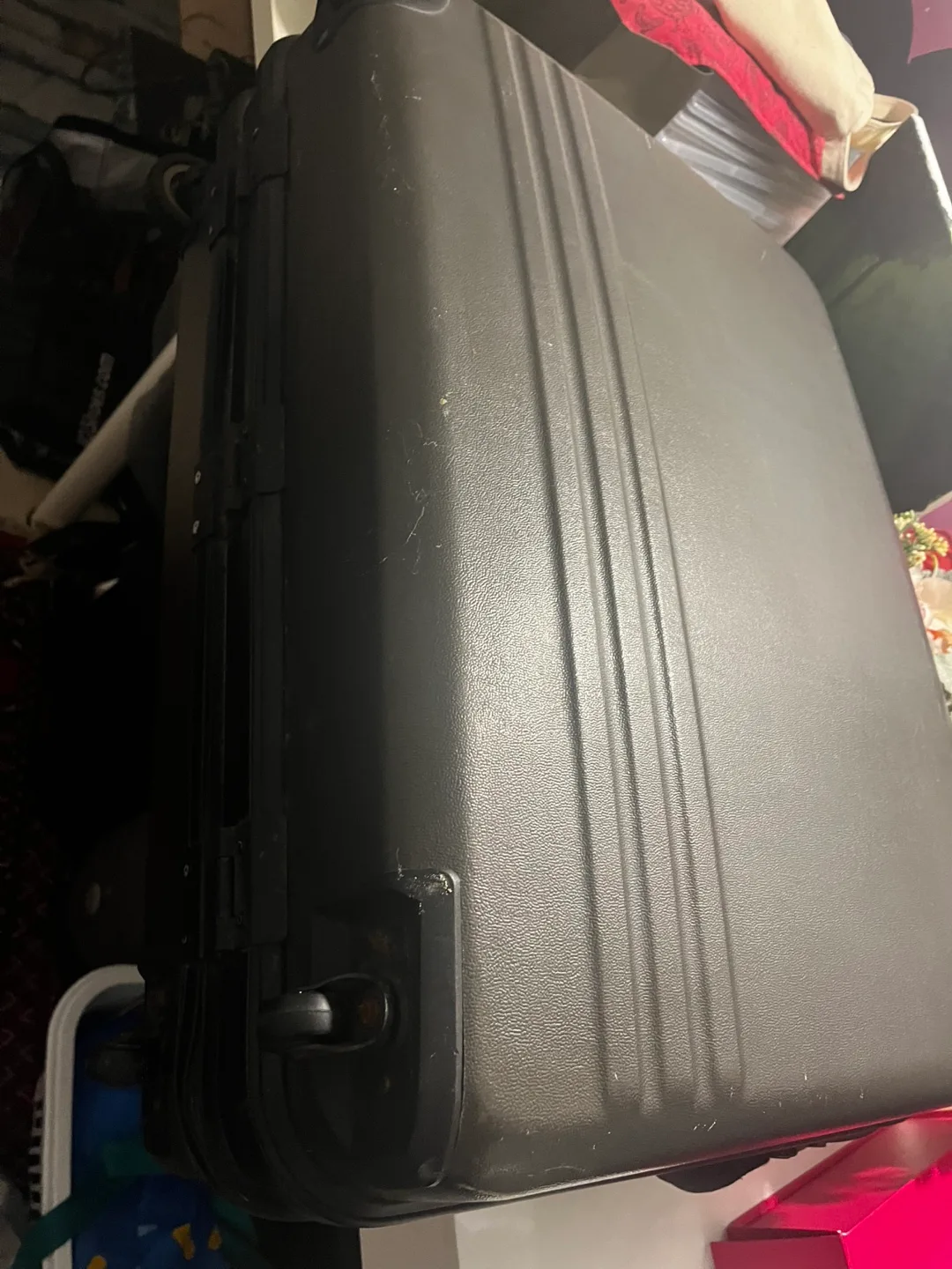 Esquire Black Hardside Suitcase image indicator(5)