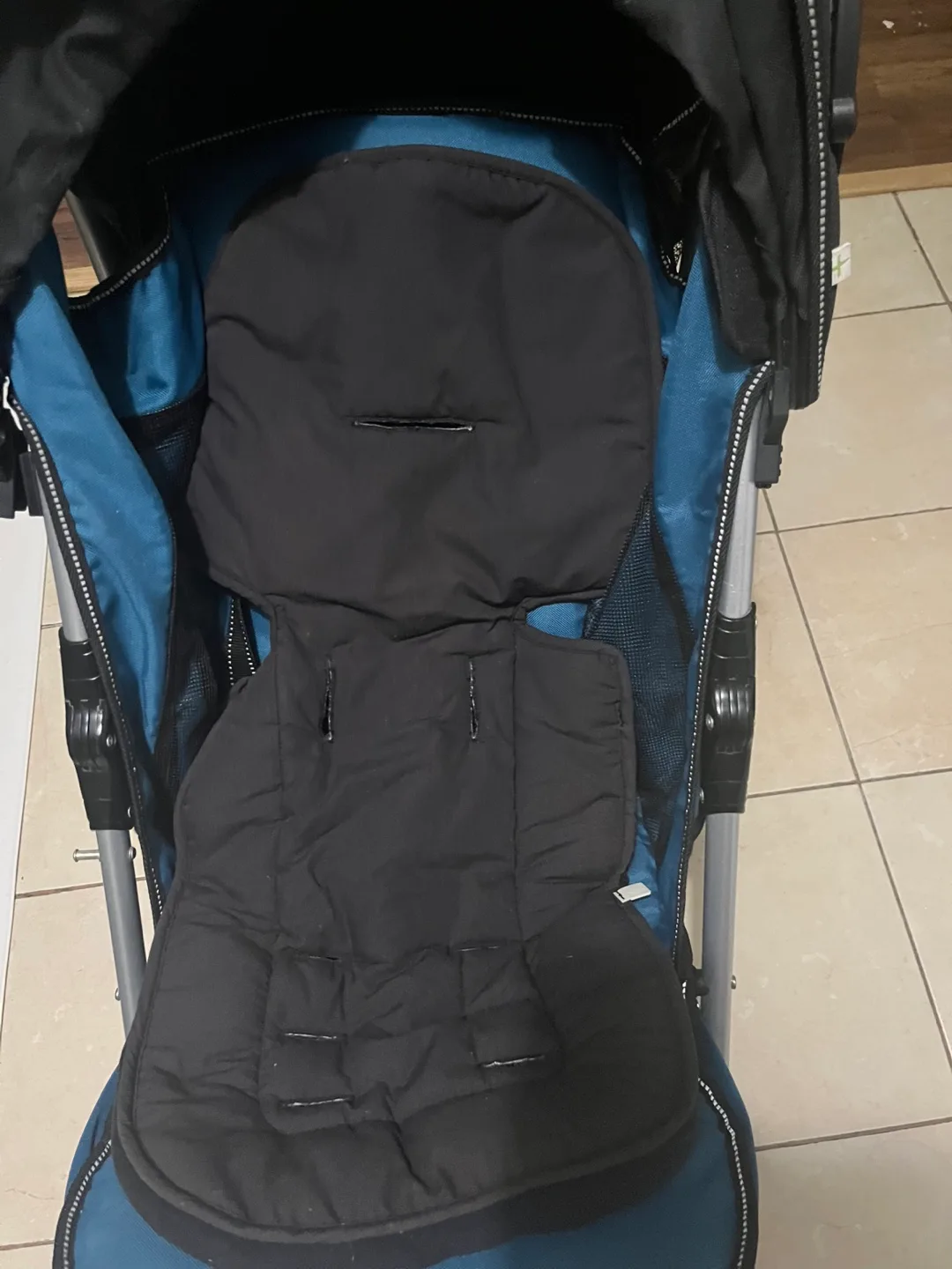 Guzzie+Guss Stroller - Blue & Black image indicator(2)