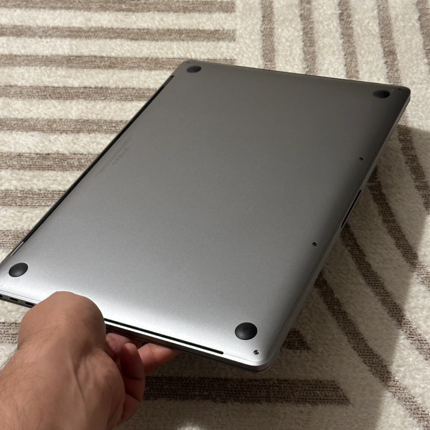 Apple MacBook Pro - 2018 - 15 inches - i7 16/512 GB - Space Grey - photo 5
