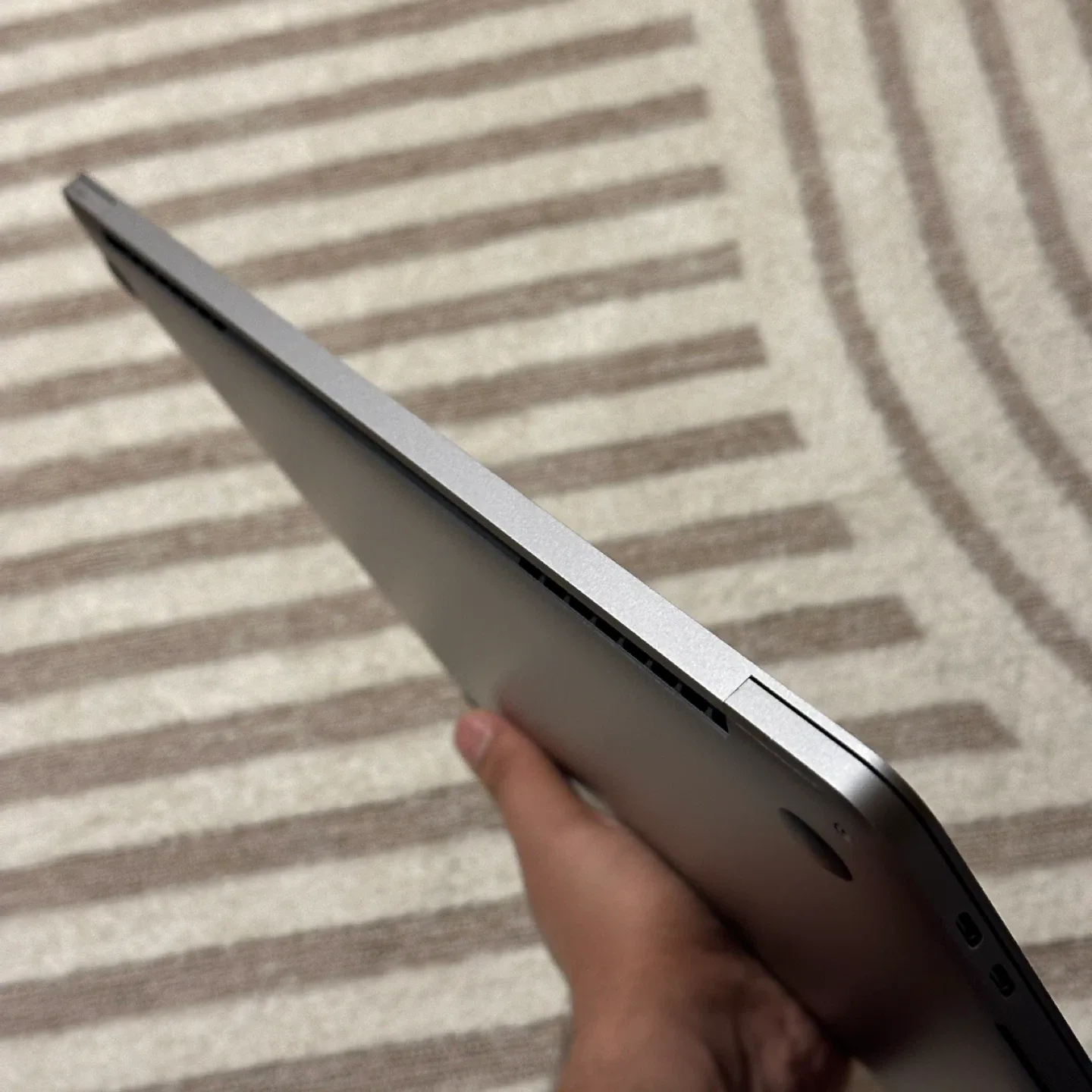 Apple MacBook Pro - 2018 - 15 inches - i7 16/512 GB - Space Grey image indicator(6)