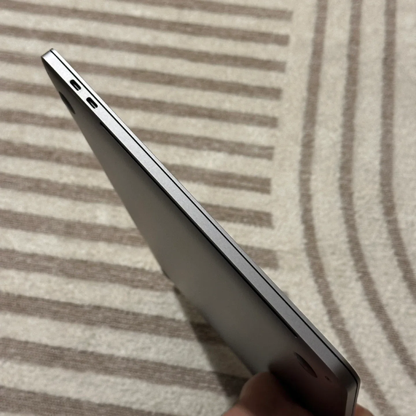 Apple MacBook Pro - 2018 - 15 inches - i7 16/512 GB - Space Grey image indicator(4)