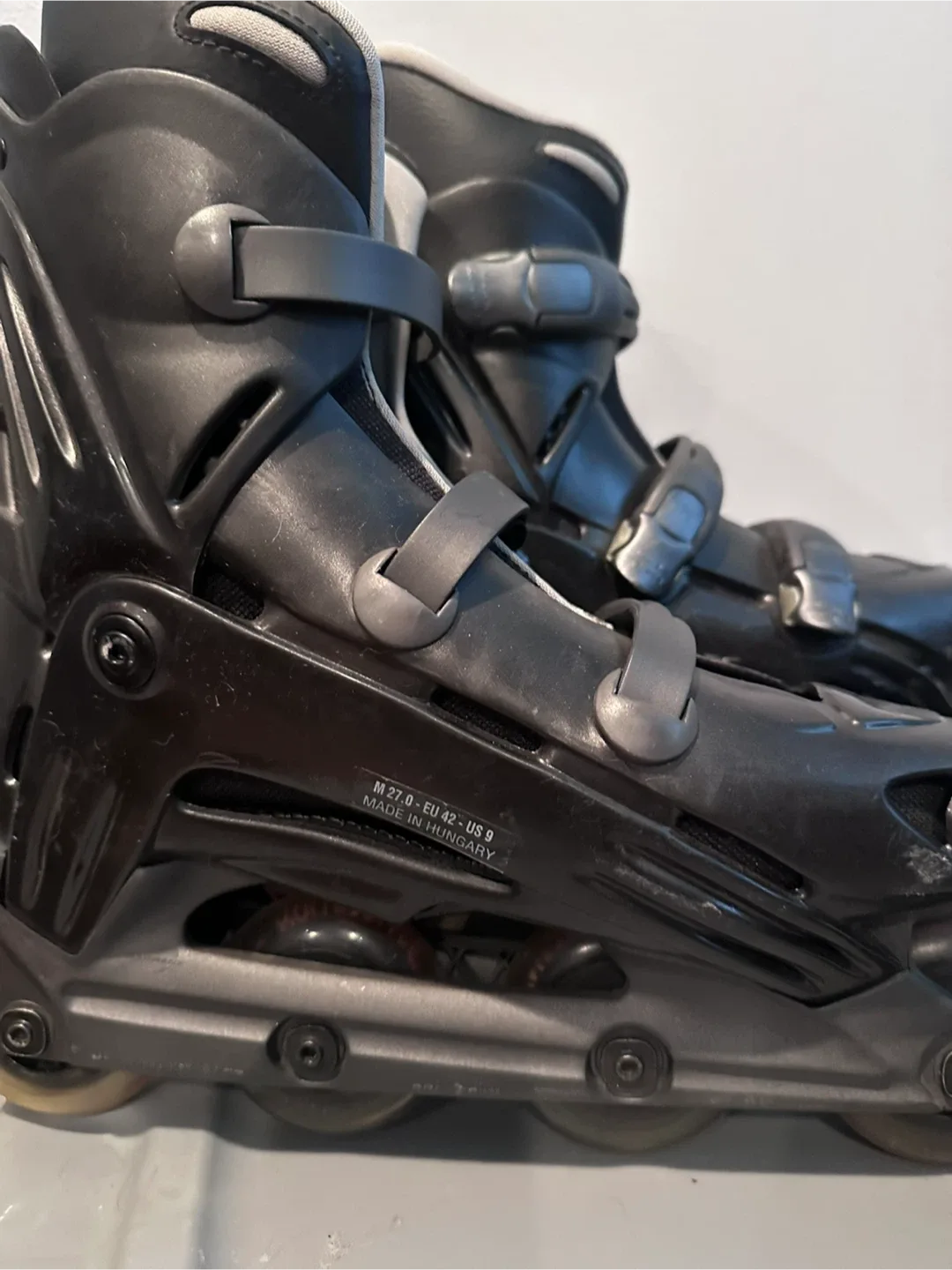 Rollerblade Inline Skates - Size 9 with Rollerblade pads image indicator(2)