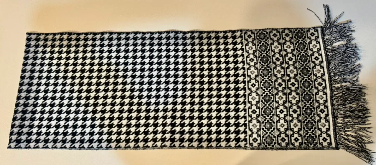 Houndstooth Pattern Scarf thumbnail