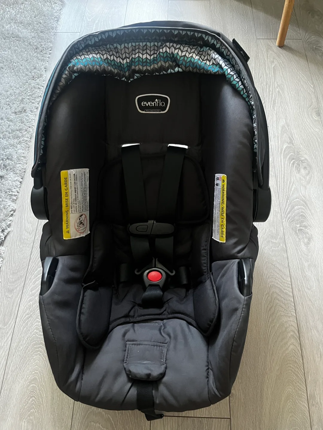 Evenflo LiteMax Sport Infant Car Seat thumbnail
