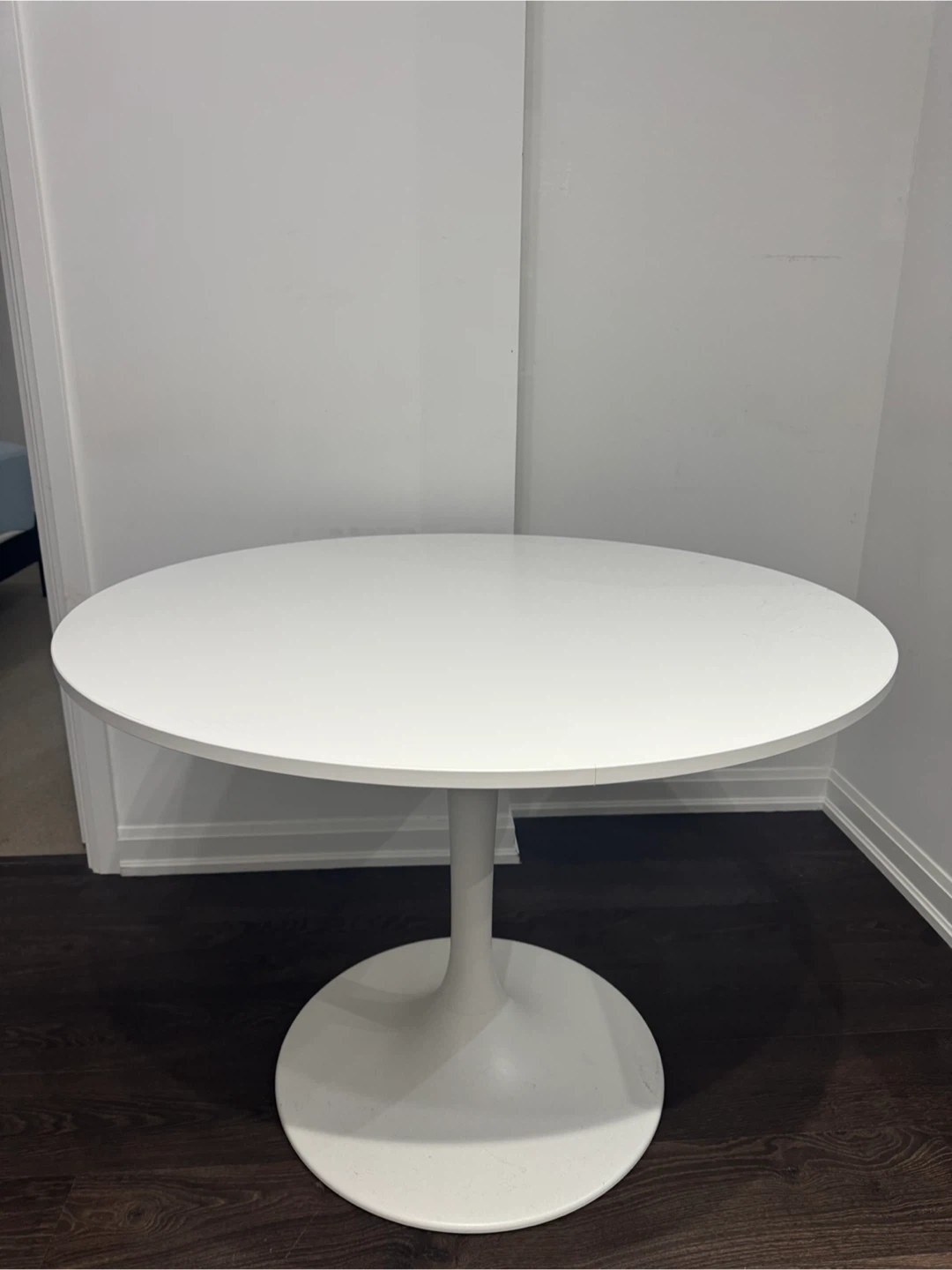 IKEA DOCKSTA White Table - 40 1/2"