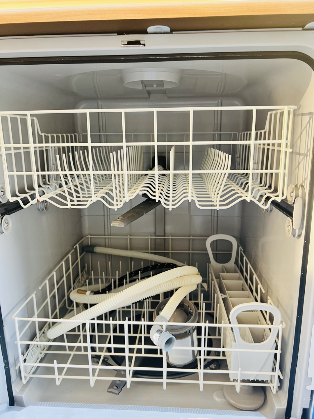 Whirlpool White Dishwasher - photo 4