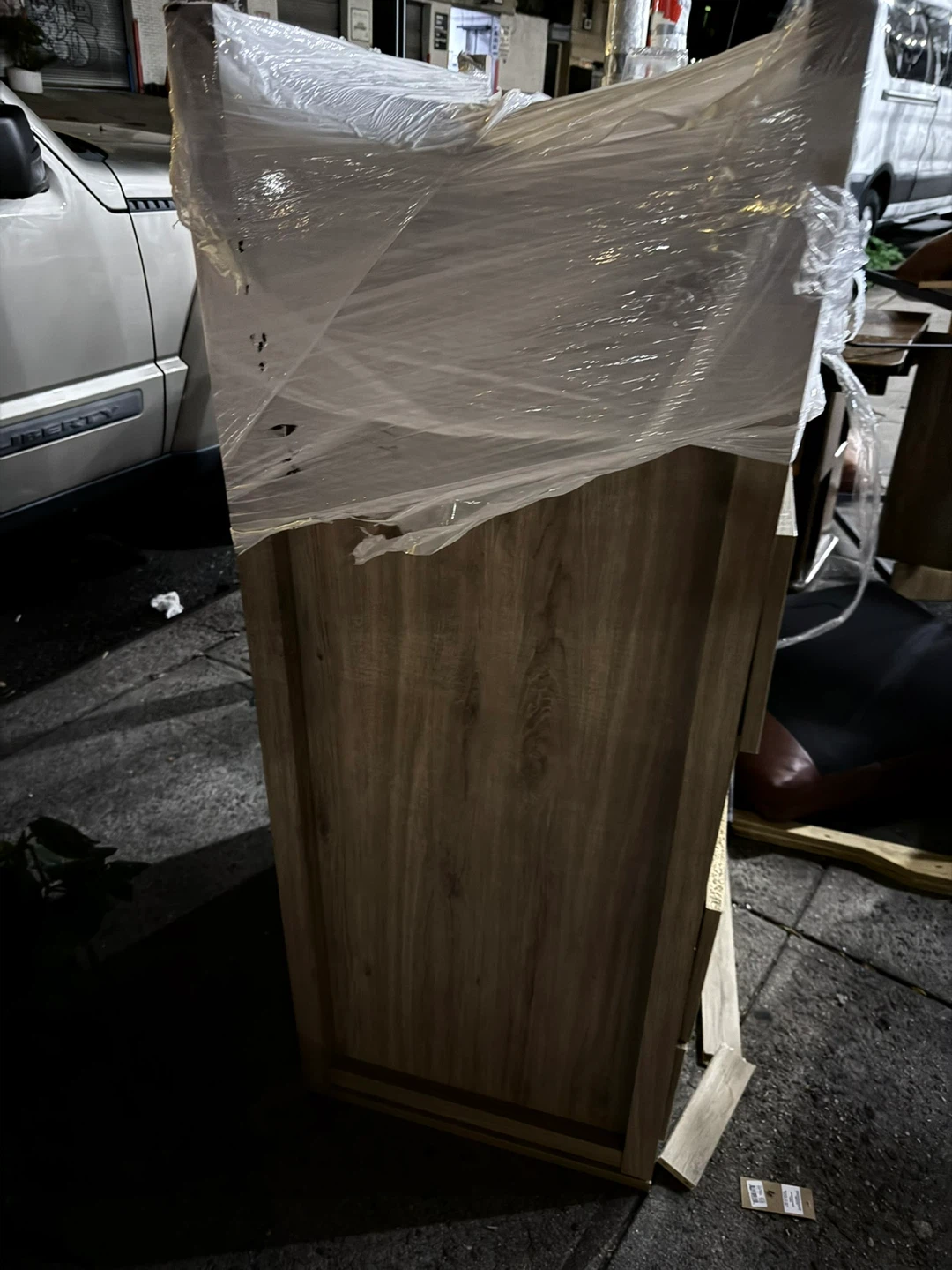 Free 4-Drawer Dresser - photo 2