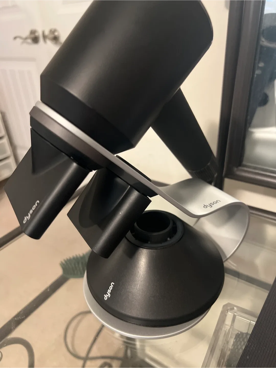 Dyson Supersonic Hair Dryer - Black image indicator(2)