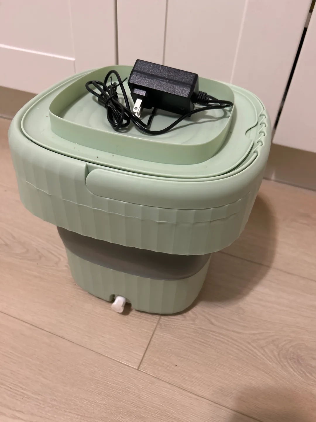 Portable Mini Folding Washing Machine thumbnail