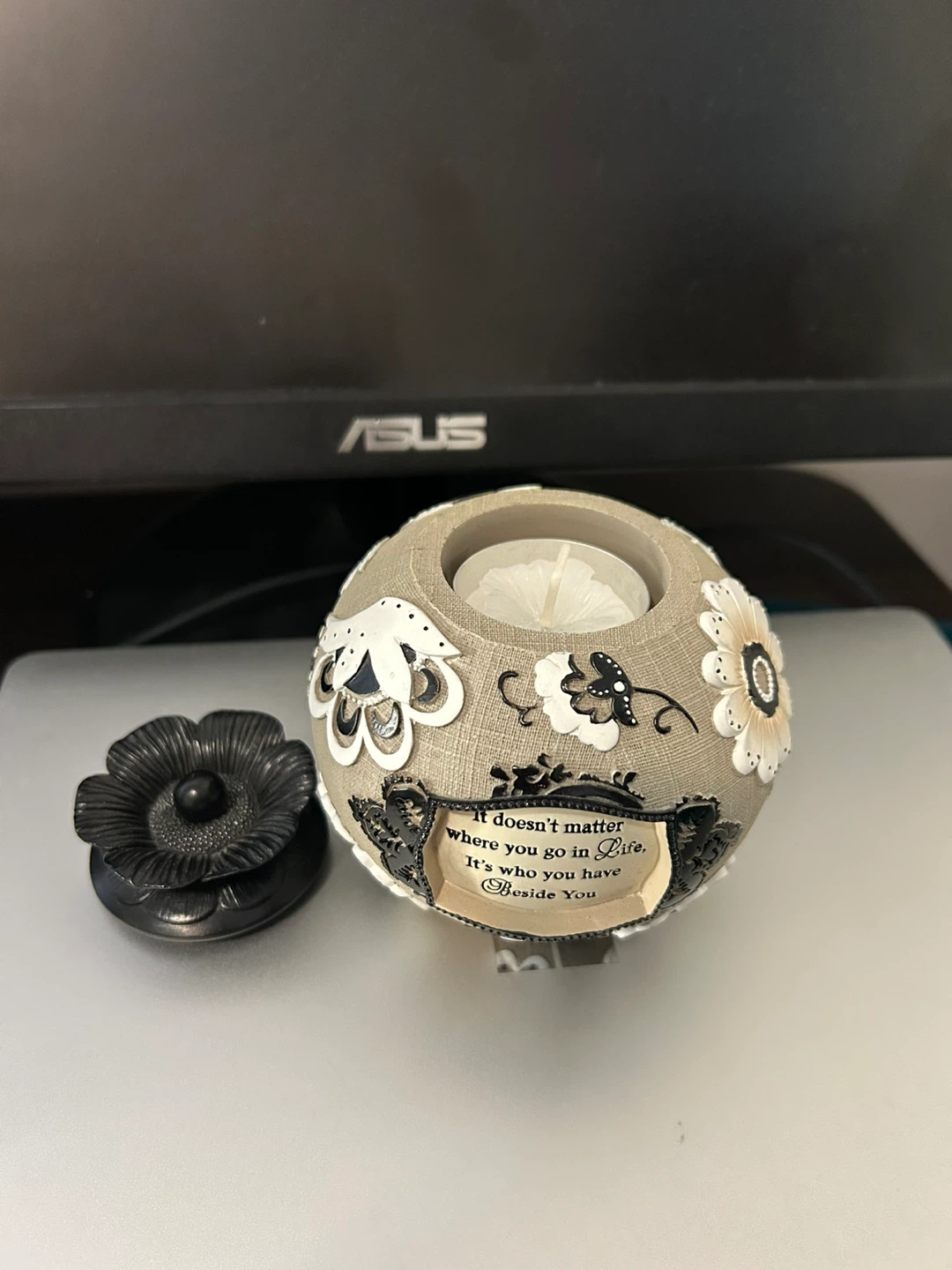 Decorative Floral Candle Holder - photo 2