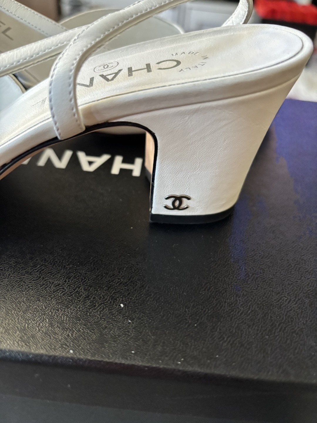 Chanel Slingback Heels Size 38.5 - photo 5