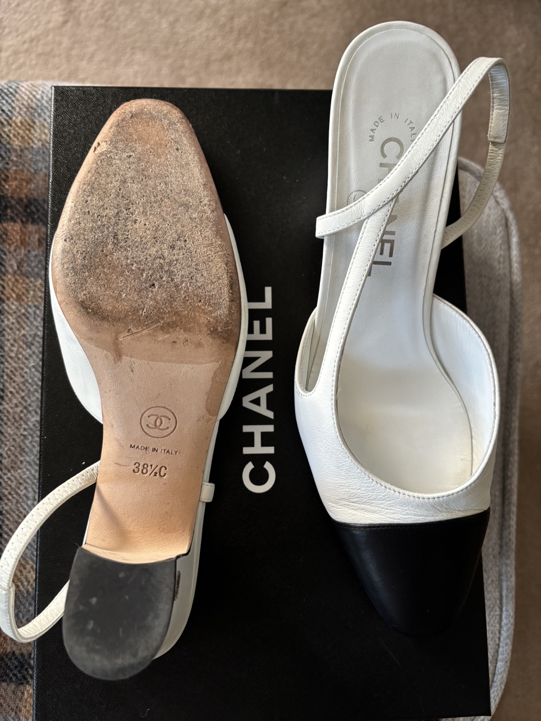 Chanel Slingback Heels Size 38.5 - photo 4