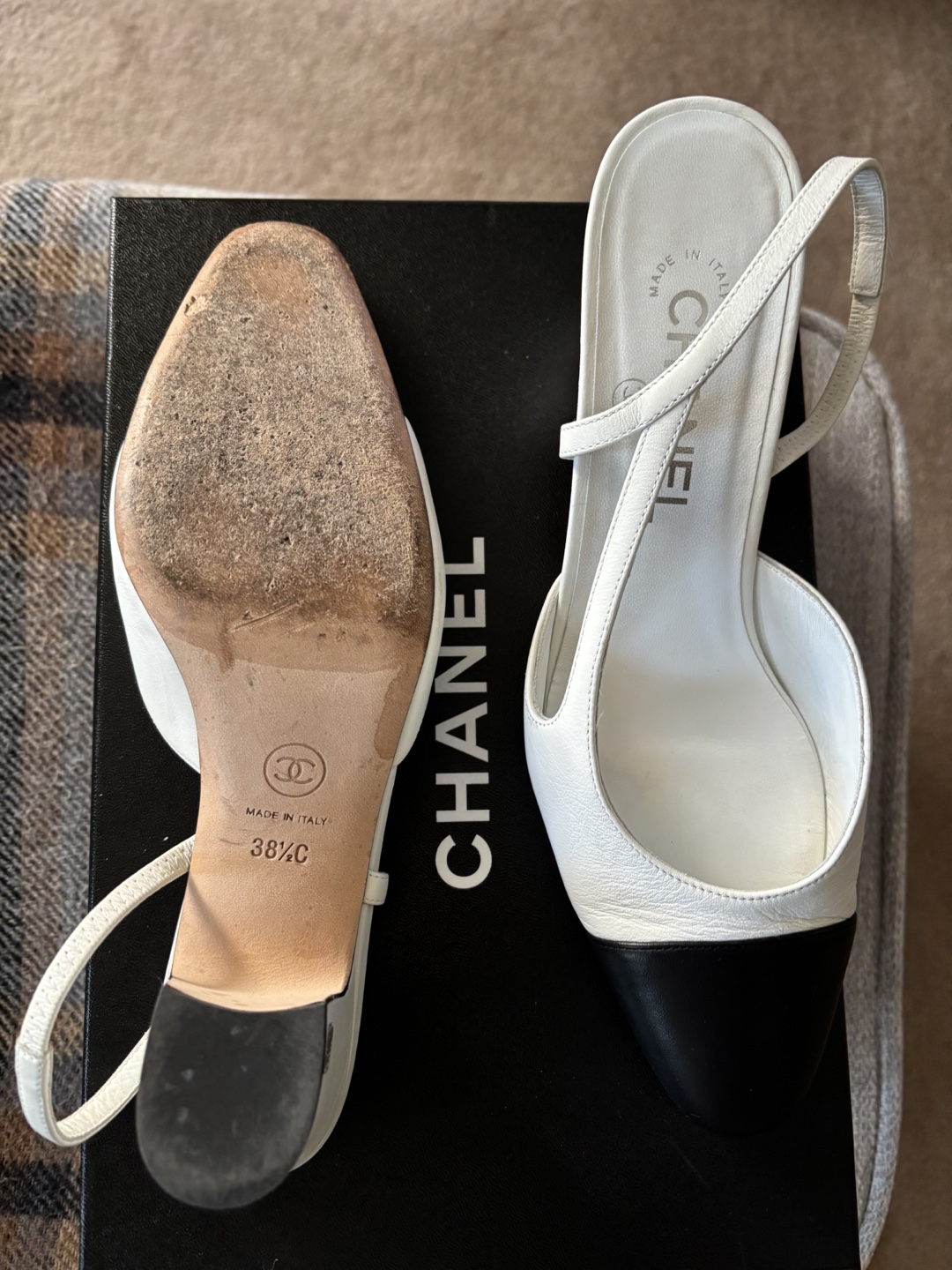 Chanel Slingback Heels Size 38.5 - photo 3