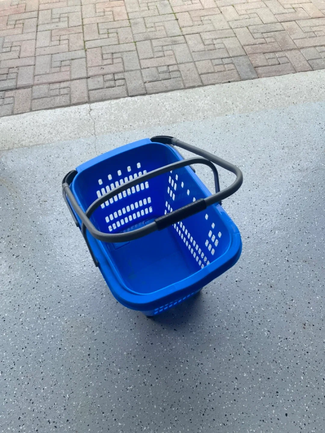 Blue Rolling Shopping Basket image indicator(5)