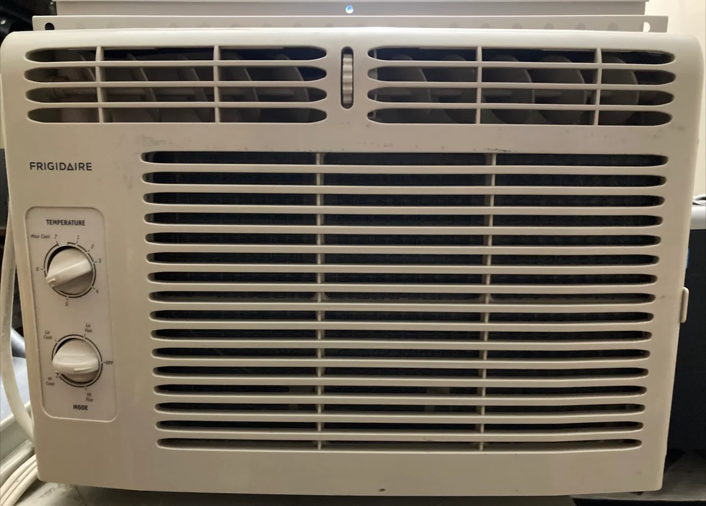 Frigidaire CRA050XT7 Window Air Conditioner thumbnail