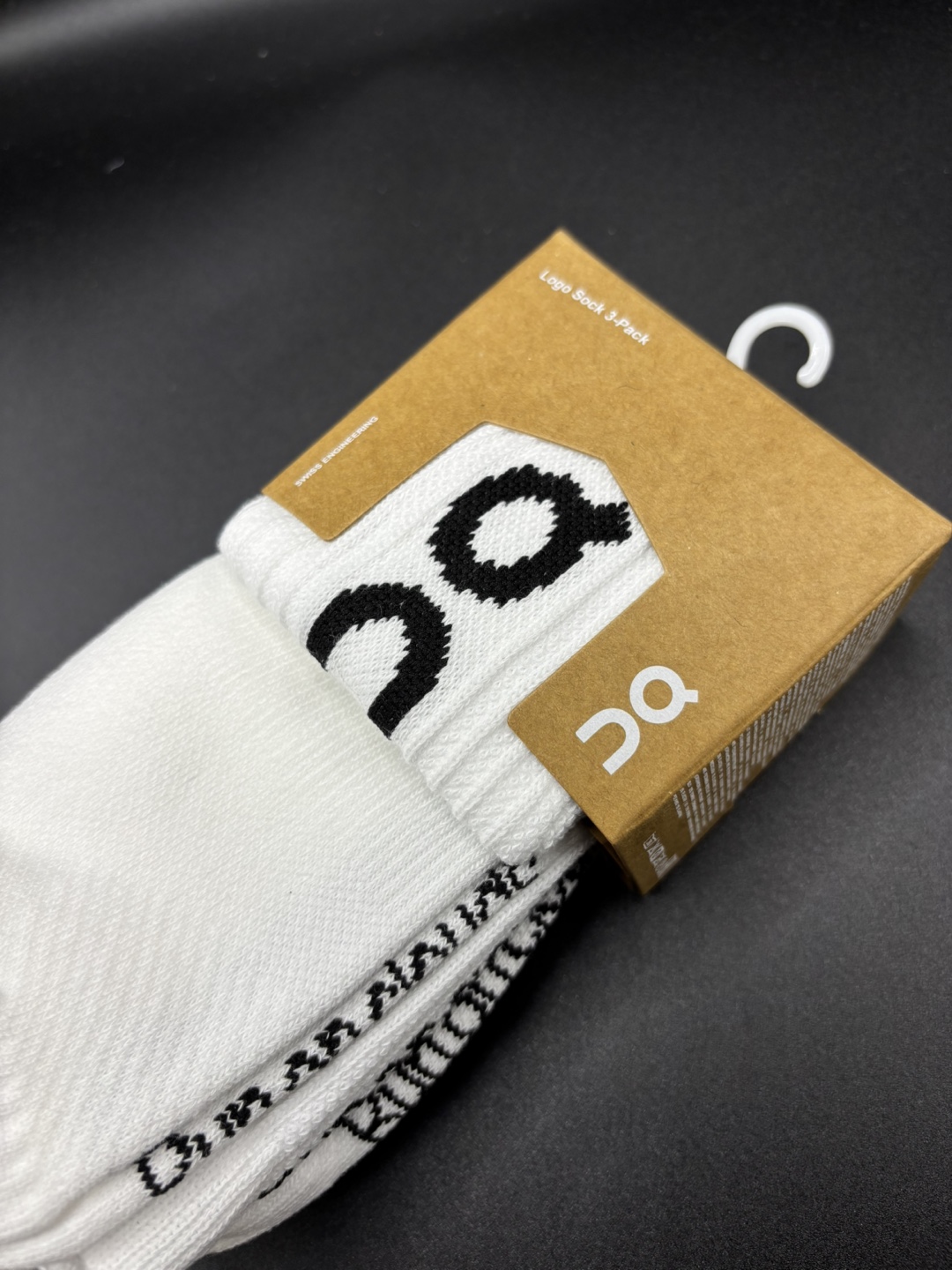ON - Logo Socks 3@ in a Pack - Size M - photo 2