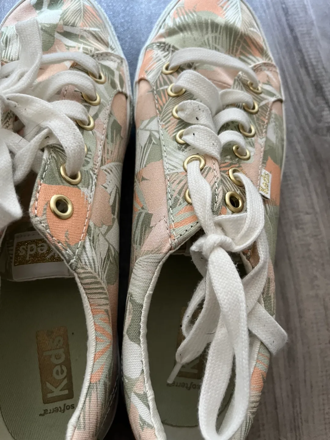 Keds Women's Size 8.5 Floral Print Sneakers image indicator(2)