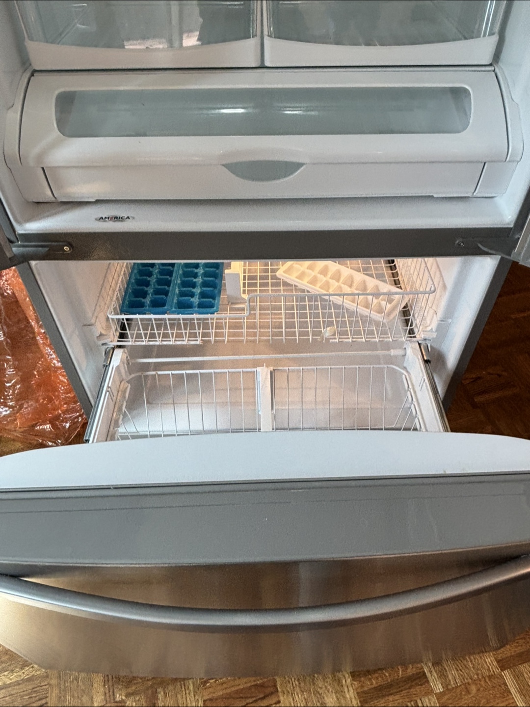 Whirlpool Refrigerator - Model WRF535SMBM00 - photo 3