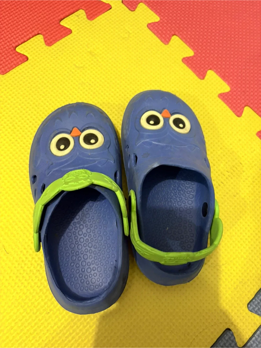 FREE Cute Owl Clogs - Size 29 (Kids) image indicator(2)