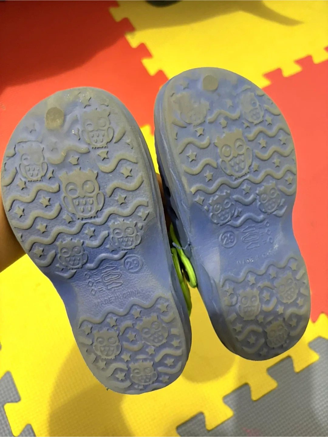 FREE Cute Owl Clogs - Size 29 (Kids) image indicator(3)