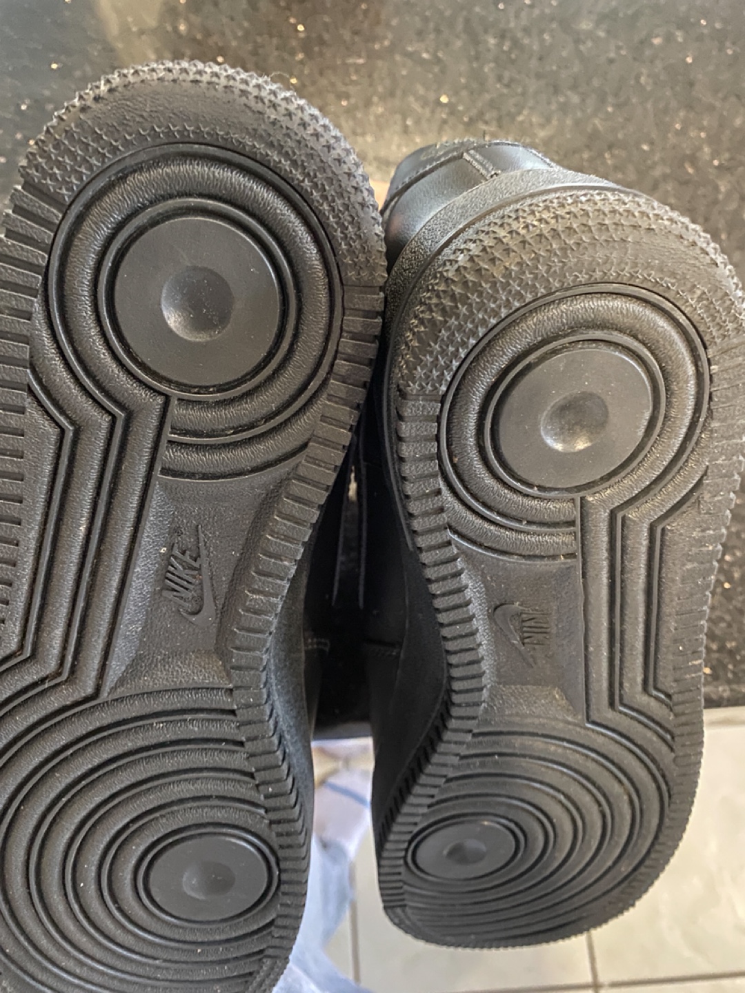 Nike Black Air Force 1 (Size 9M) - photo 4
