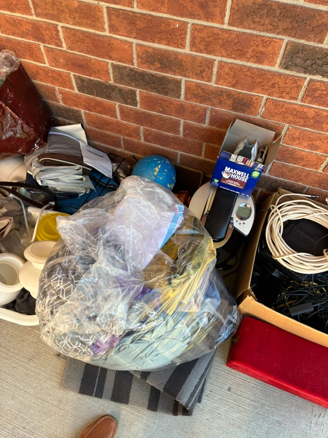 FREE! FREE! FREE! Household items image indicator(6)