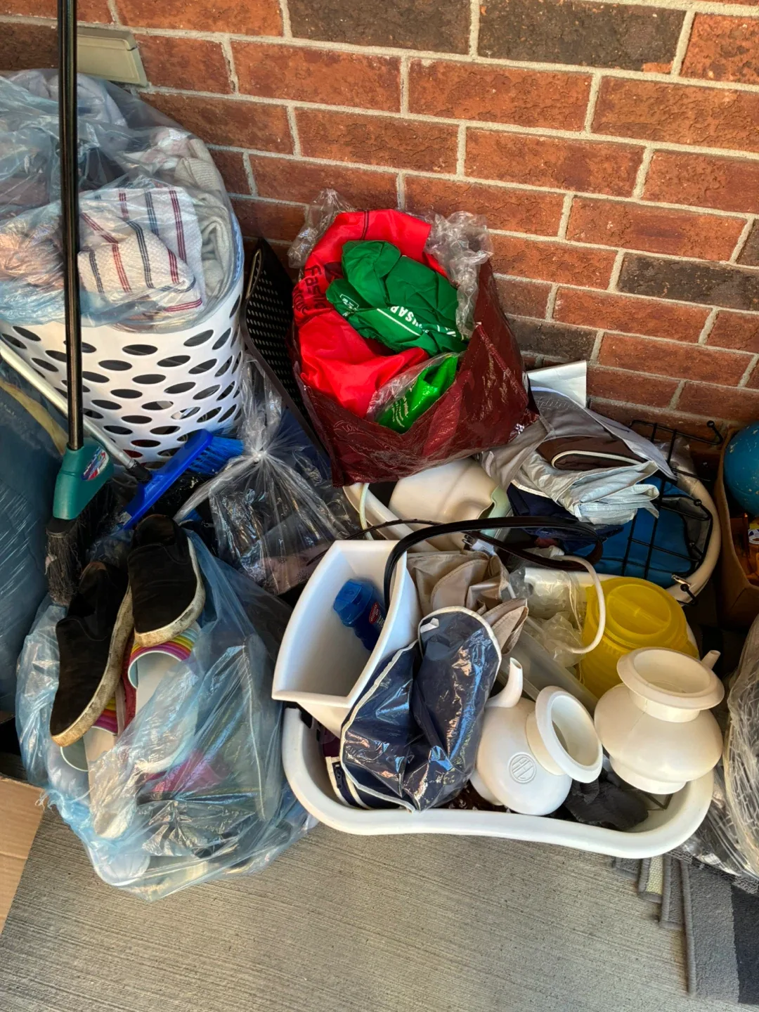 FREE! FREE! FREE! Household items image indicator(5)