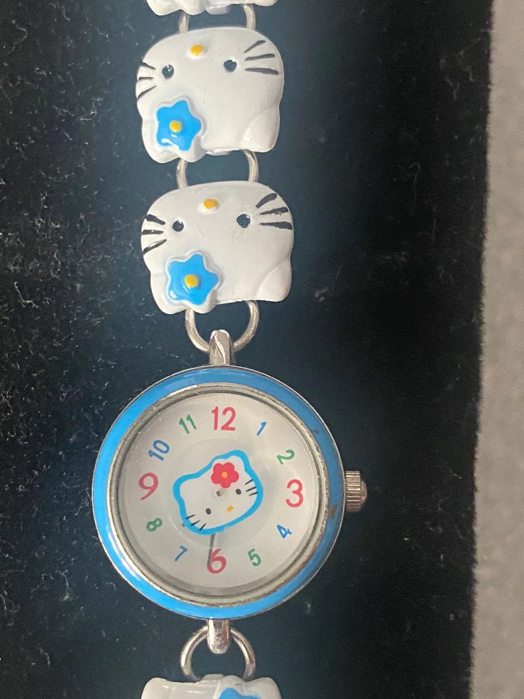 Hello Kitty Watch/bracelet image indicator(2)