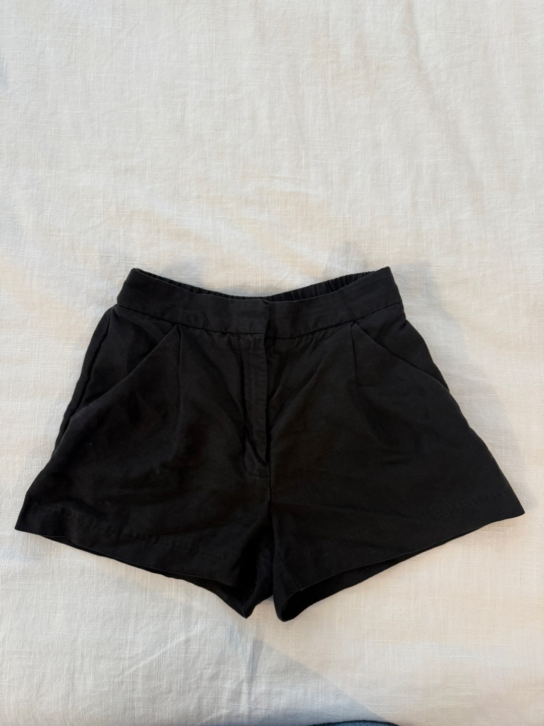 Wilfred Black Linen Shorts - Size 4