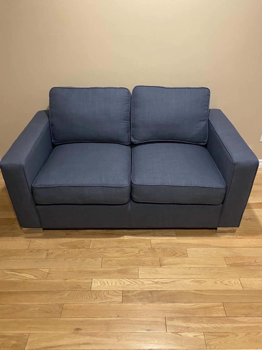 Modern Large Size Blue Loveseat Sofa (CAN DELIVER)