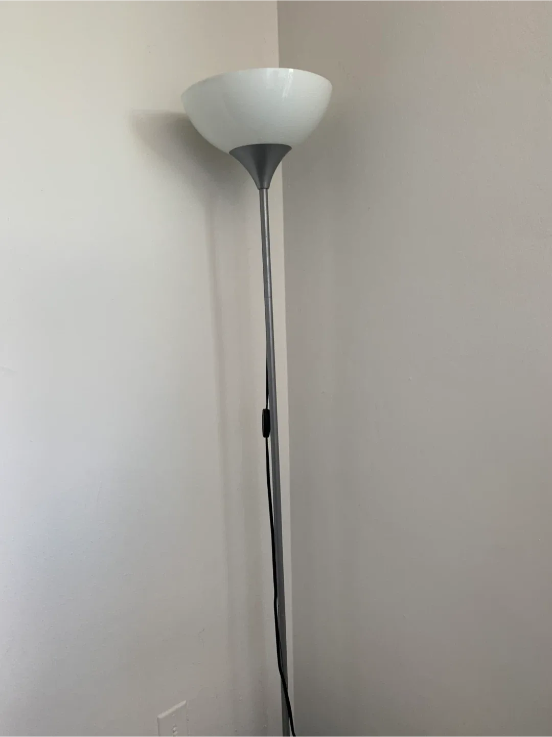 Floor Lamp thumbnail