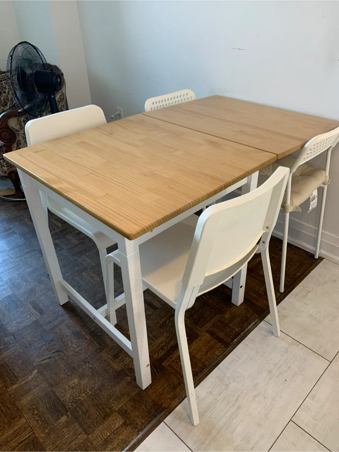 IKEA Extendable Dining Table & 4 Chairs thumbnail