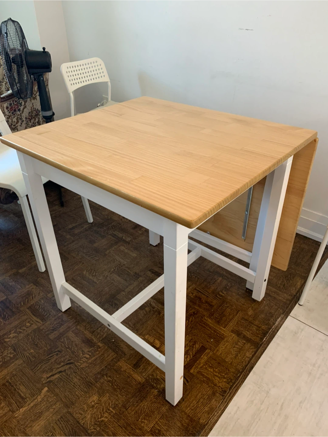 IKEA Extendable Dining Table & 4 Chairs - photo 2