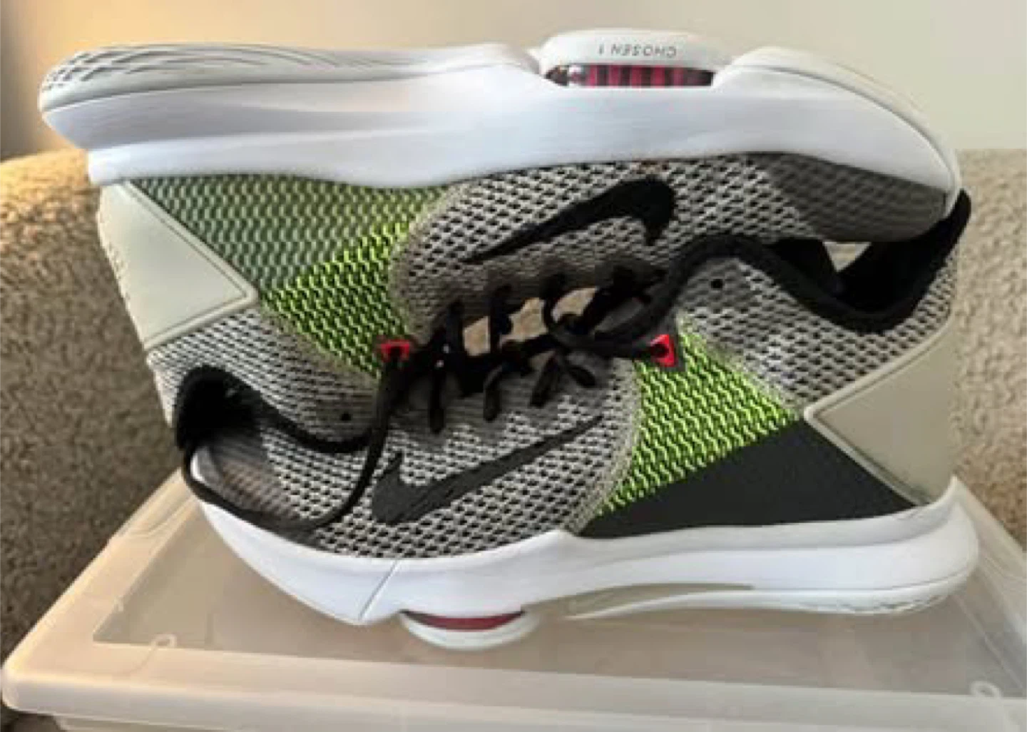 Nike LeBron Witness 4 Basketball Shoes - US 11 - photo 2