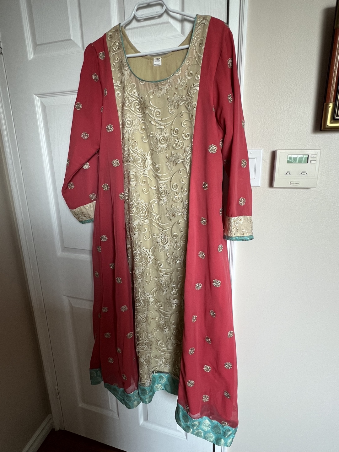 Women dress , preloved , L to XL - photo 2
