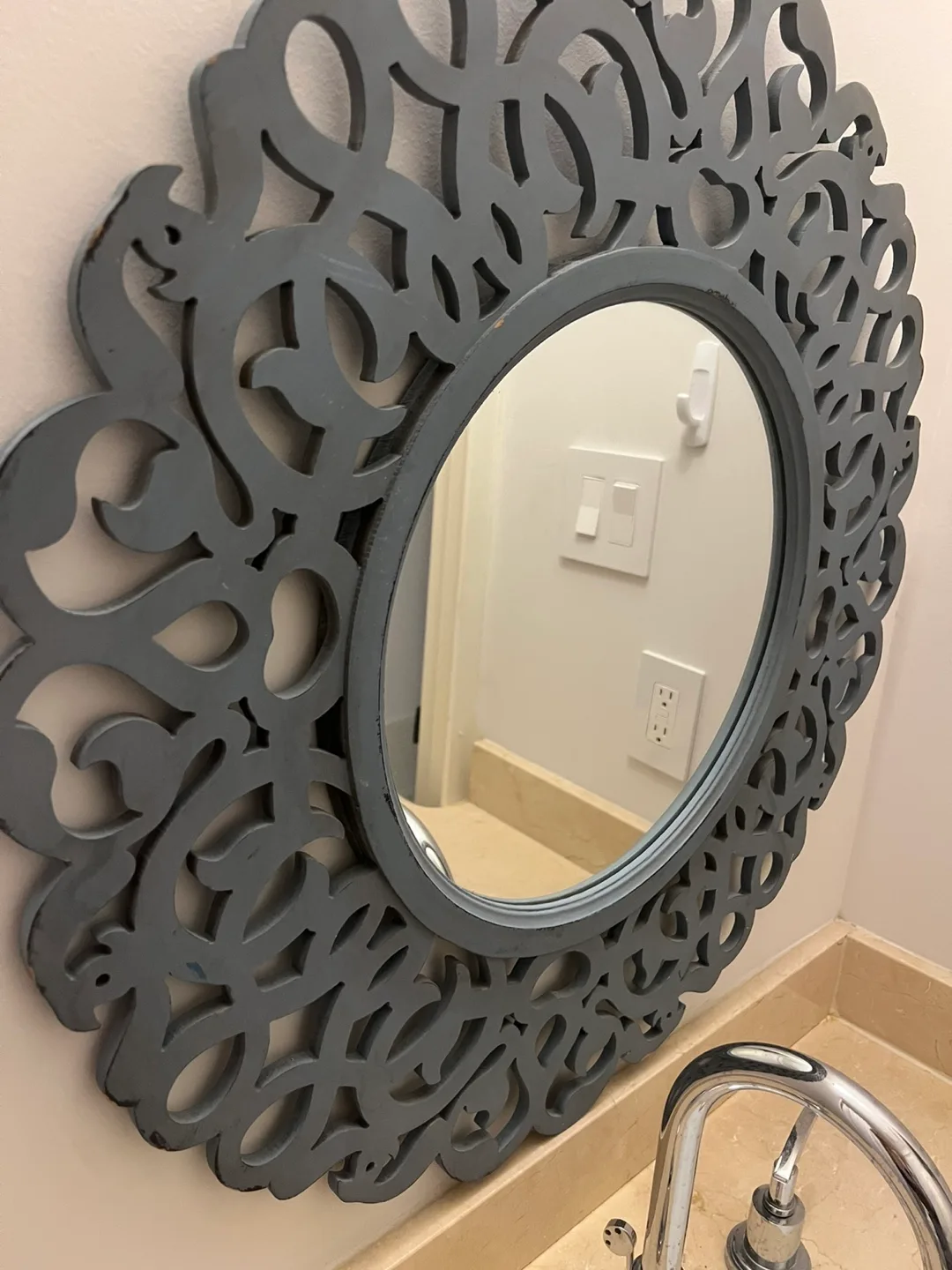 Round Decorative Wall Mirror - Grey image indicator(4)